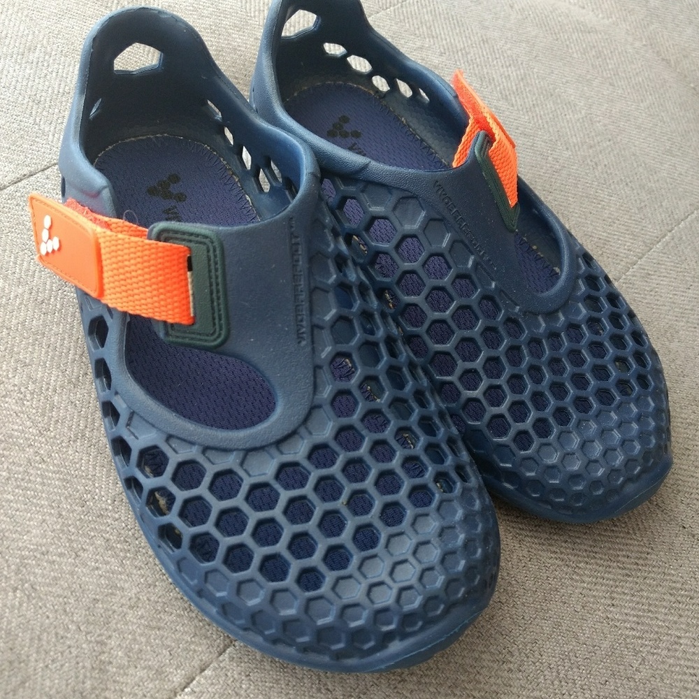 Vivobarefoot Kids Ultra size 1 (Euro size 32)